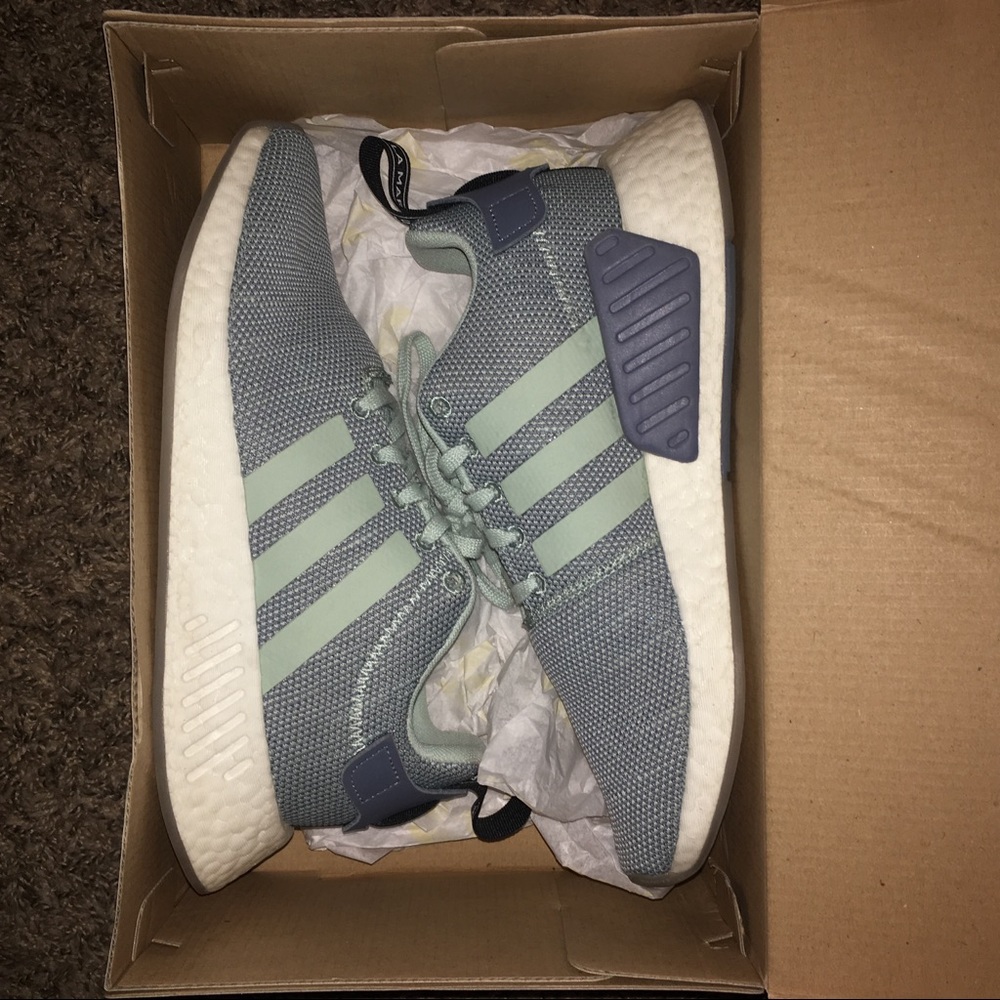 Adidas NMD R2